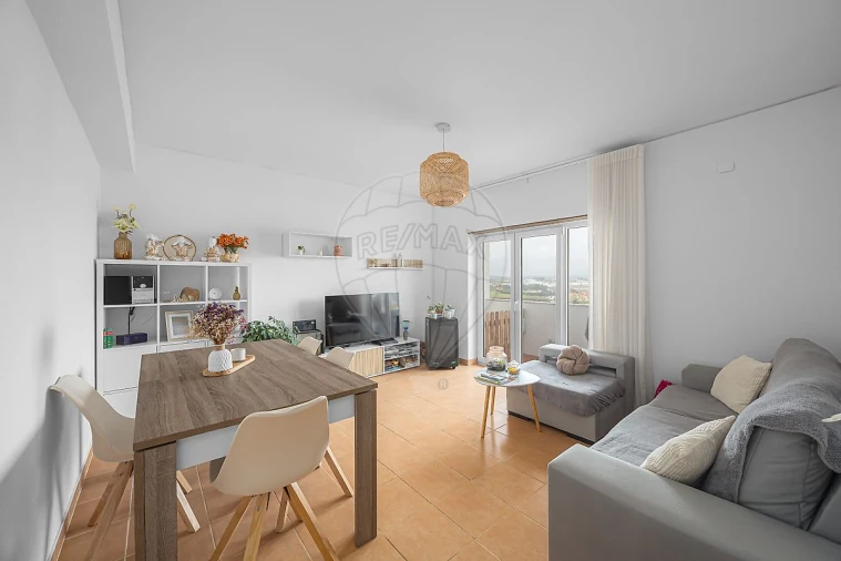 Apartamento T2 para Venda em Carregado e Cadafais Foto 8