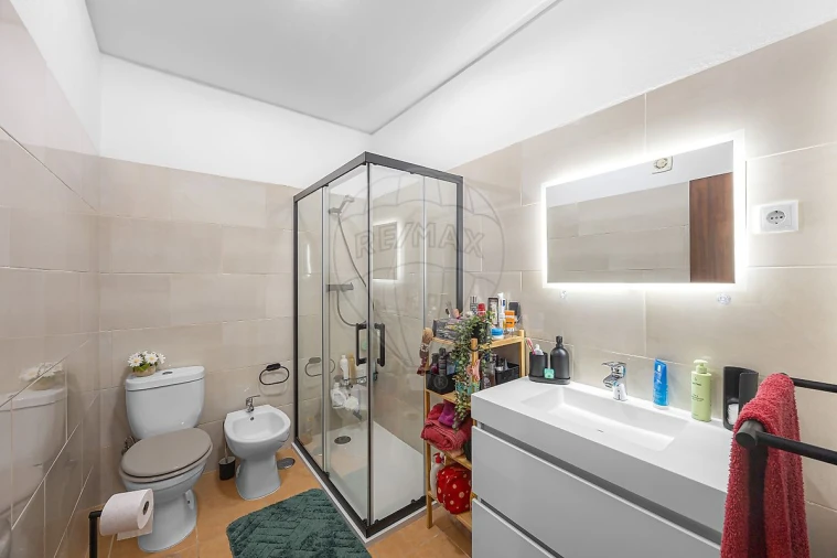 Apartamento T2 para Venda em Carregado e Cadafais