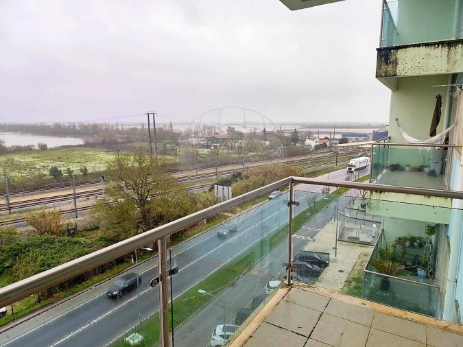 Apartamento T2 para Venda em Azambuja Foto 5