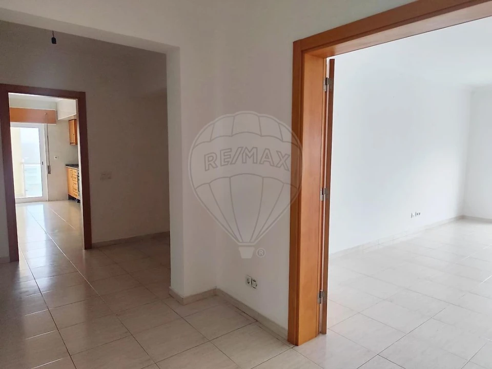 Apartamento T2 para Venda em Azambuja Foto 1