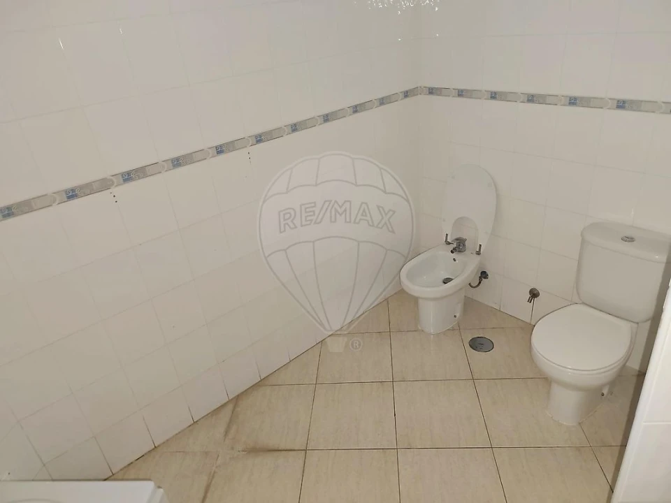 Apartamento T2 para Venda em Azambuja Foto 2