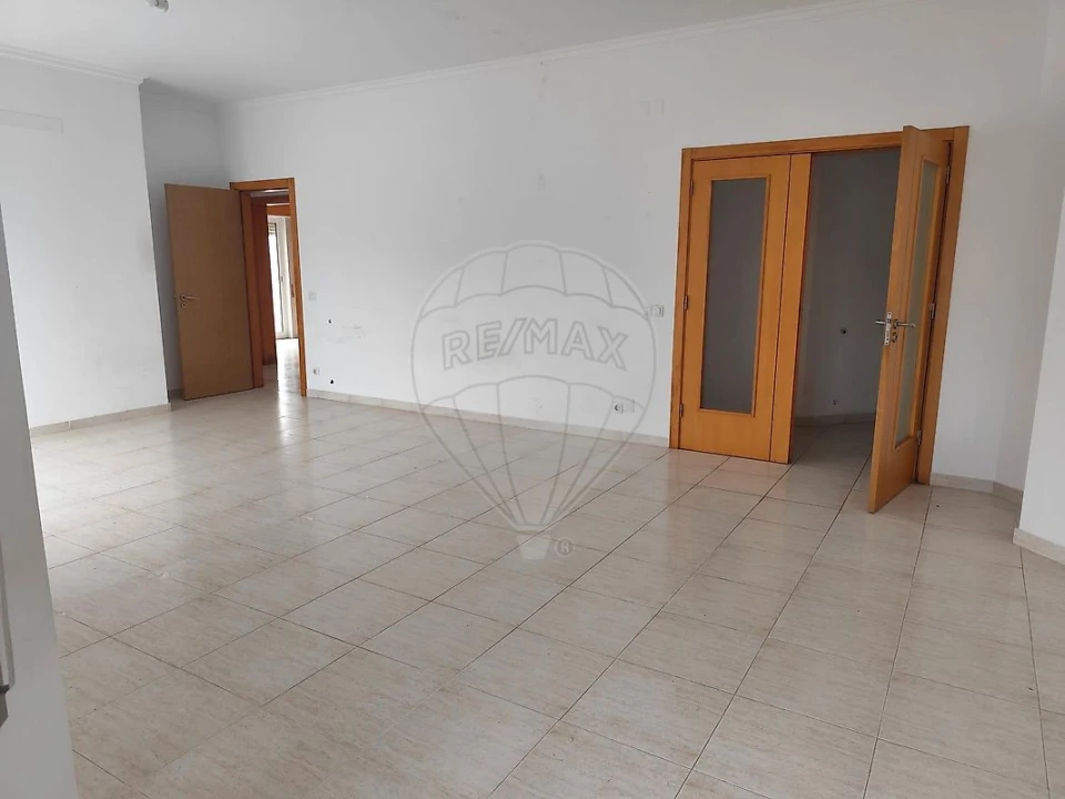 Apartamento T2 para Venda em Azambuja Foto 25