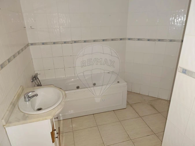 Apartamento T2 para Venda em Azambuja Foto 1