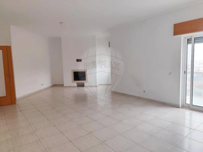 Apartamento T2 para Venda em Azambuja Foto 15