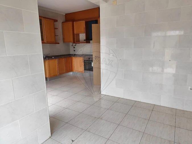 Apartamento T2 para Venda em Azambuja Foto 26