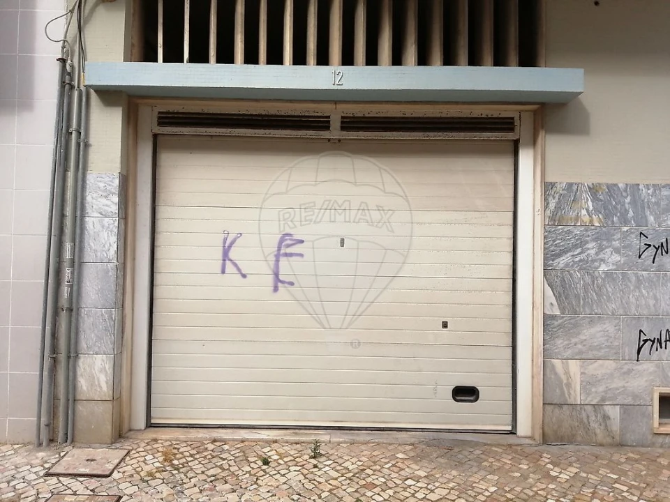 Garagem para Venda em Barreiro e Lavradio Foto 2