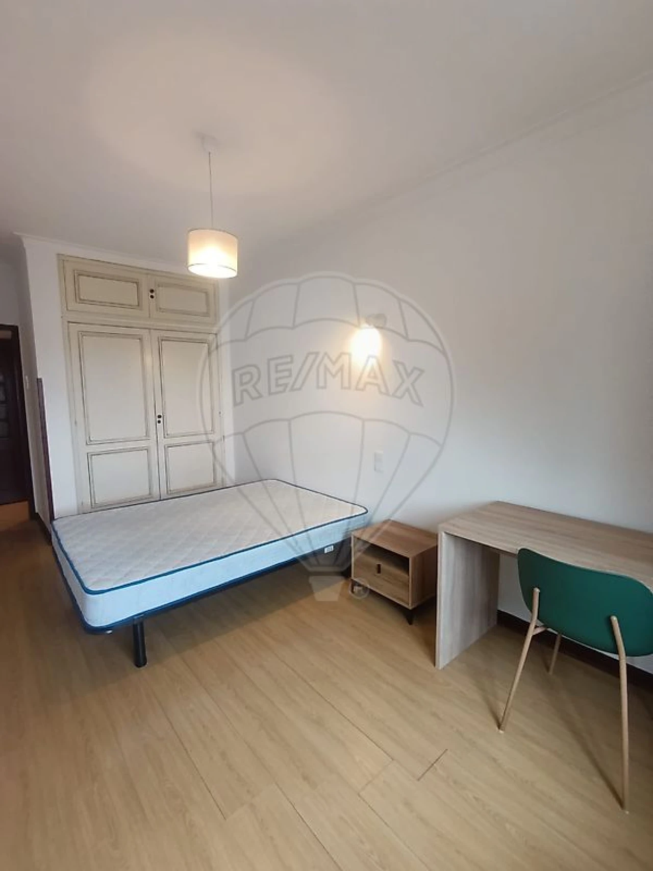 Apartamento T4 para Arrendamento em Sé Nova, Santa Cruz, Almedina e São Bartolomeu Foto 11