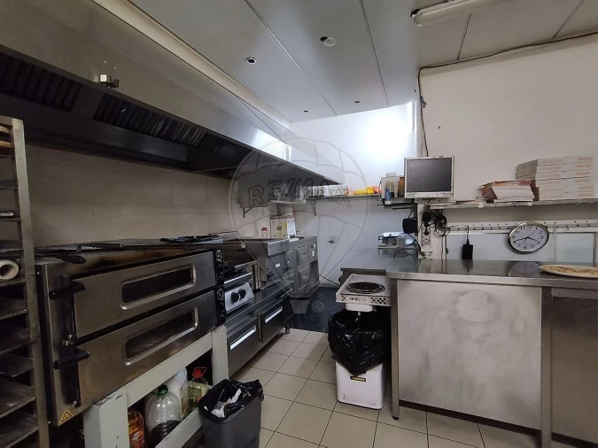 Negócio para Venda em Sé Nova, Santa Cruz, Almedina e São Bartolomeu Foto 3