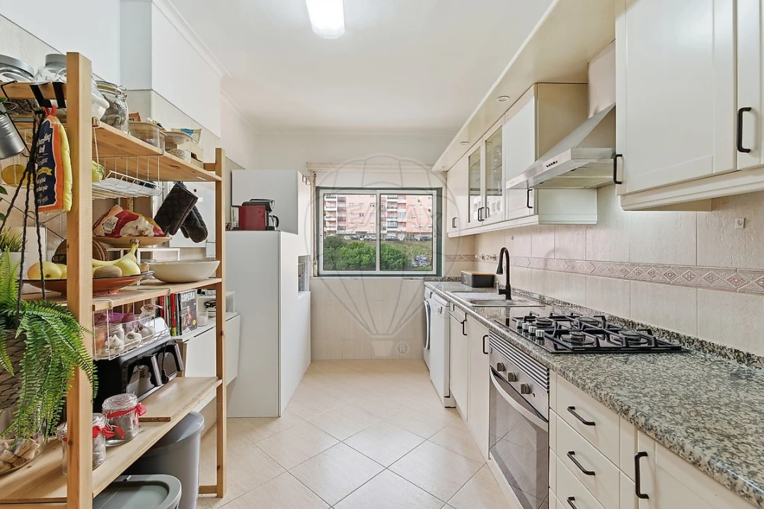 Apartamento T2 para Venda em Cacém e São Marcos Foto 22