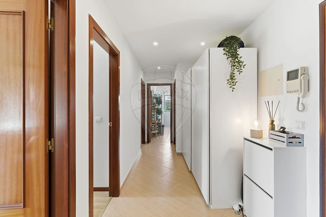 Apartamento T2 para Venda em Cacém e São Marcos Foto 12