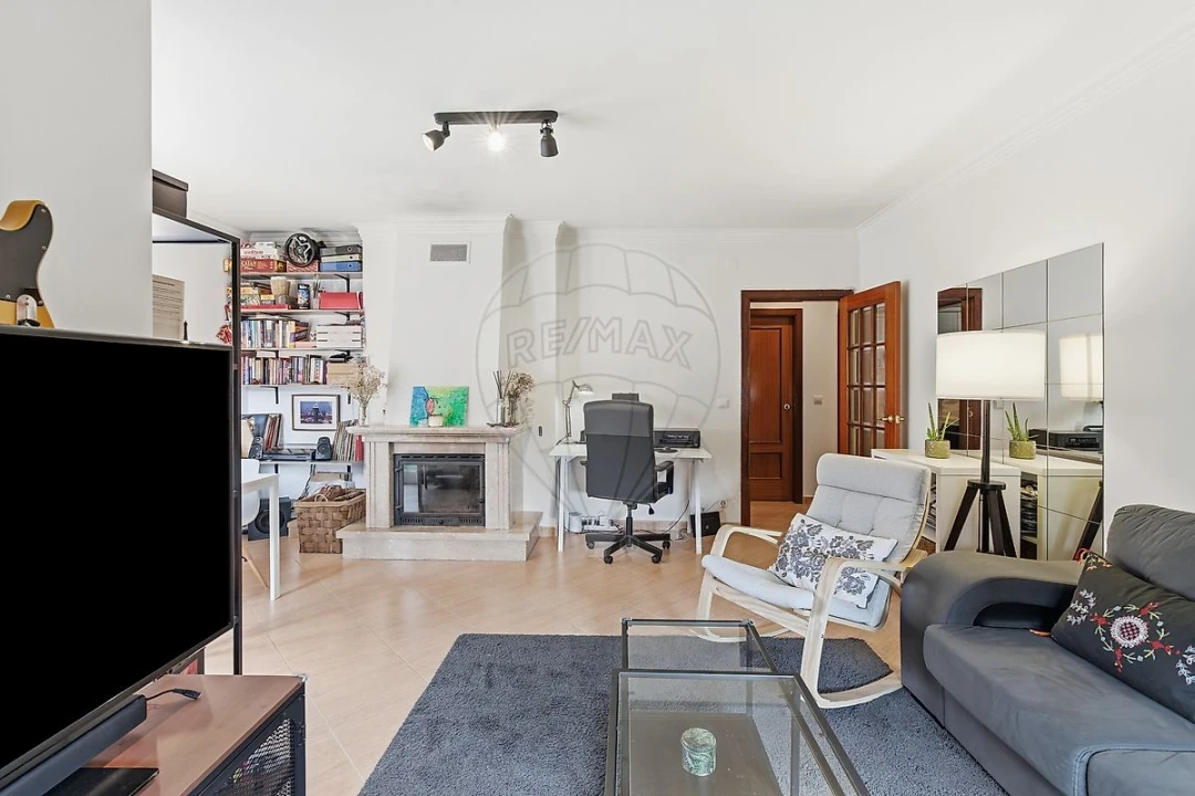 Apartamento T2 para Venda em Cacém e São Marcos Foto 14