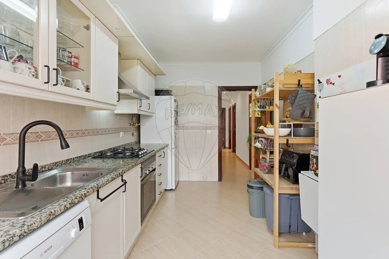 Apartamento T2 para Venda em Cacém e São Marcos Foto 23