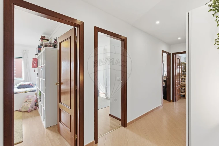 Apartamento T2 para Venda em Cacém e São Marcos Foto 6