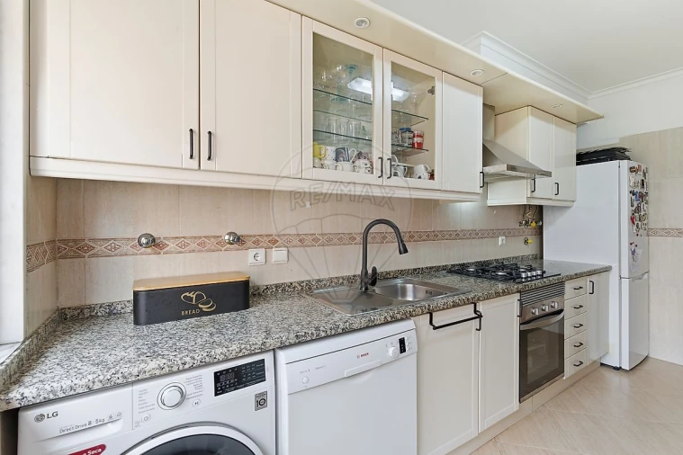 Apartamento T2 para Venda em Cacém e São Marcos Foto 21