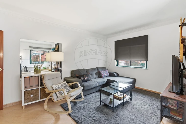 Apartamento T2 para Venda em Cacém e São Marcos Foto 13