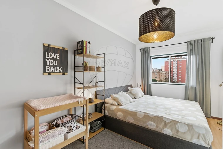 Apartamento T2 para Venda em Cacém e São Marcos Foto 10