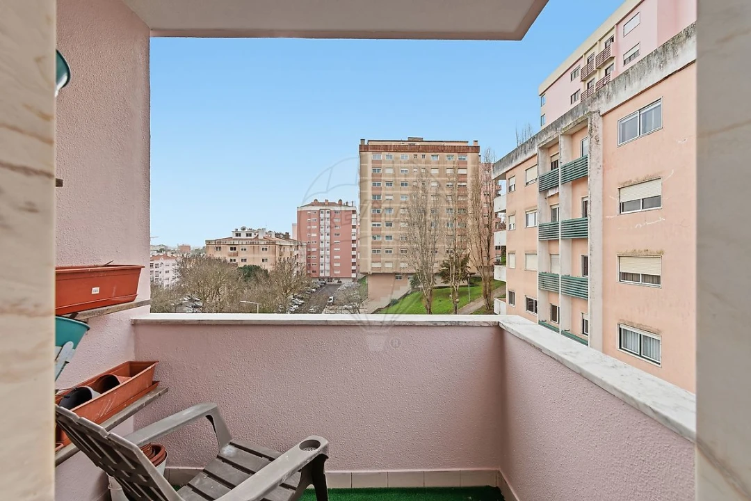 Apartamento T2 para Venda em Cacém e São Marcos Foto 18