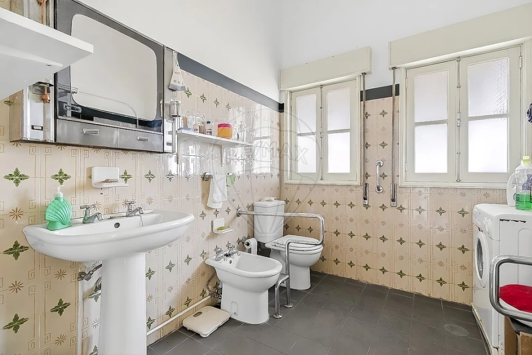 Moradia T4 para Venda em Espinho Foto 26