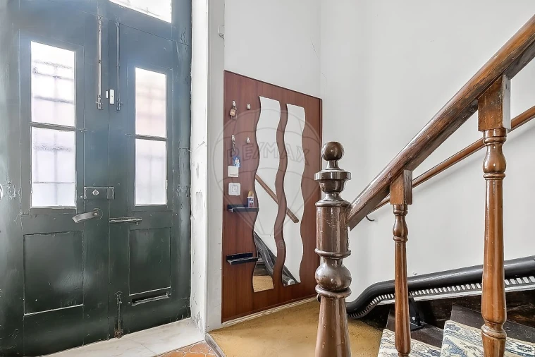 Moradia T4 para Venda em Espinho Foto 35