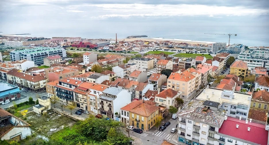 Moradia T4 para Venda em Espinho Foto 2