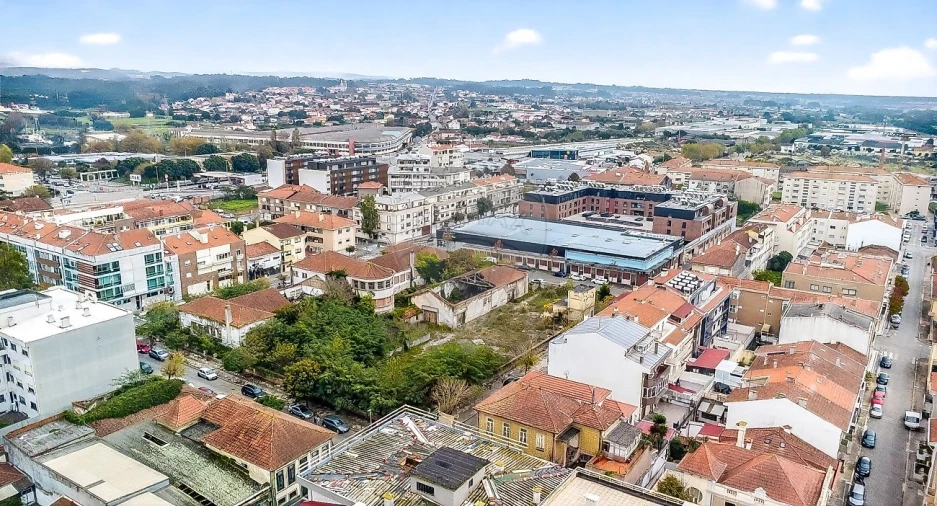 Moradia T4 para Venda em Espinho Foto 5