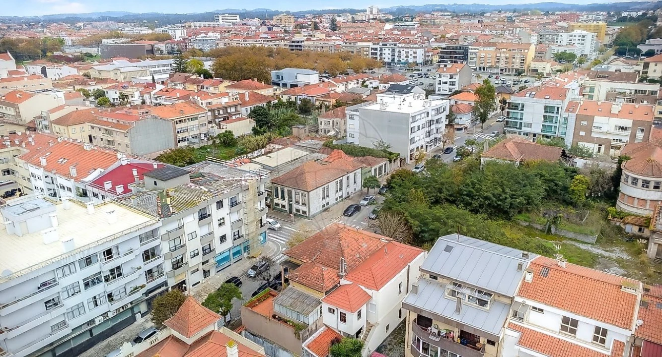 Moradia T4 para Venda em Espinho Foto 7