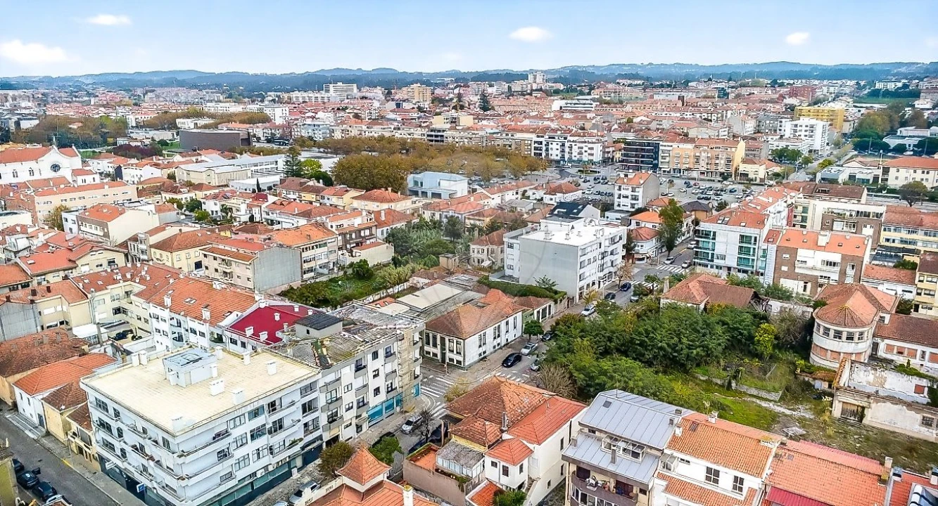 Moradia T4 para Venda em Espinho Foto 4