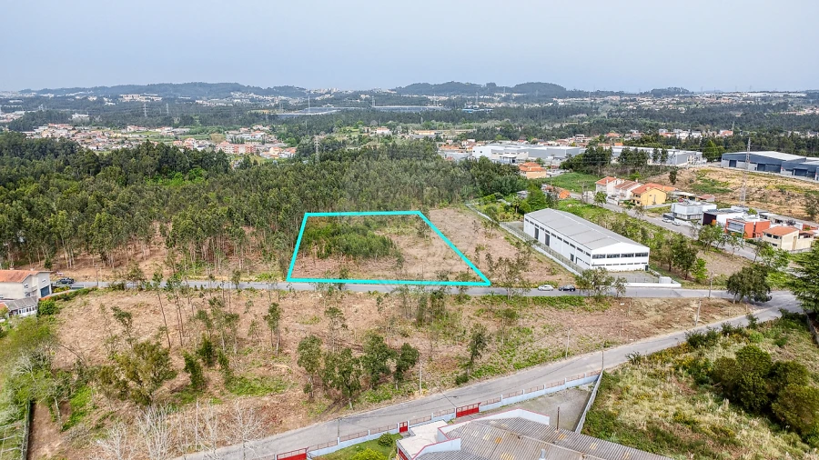 Terreno para Venda em Grijó e Sermonde