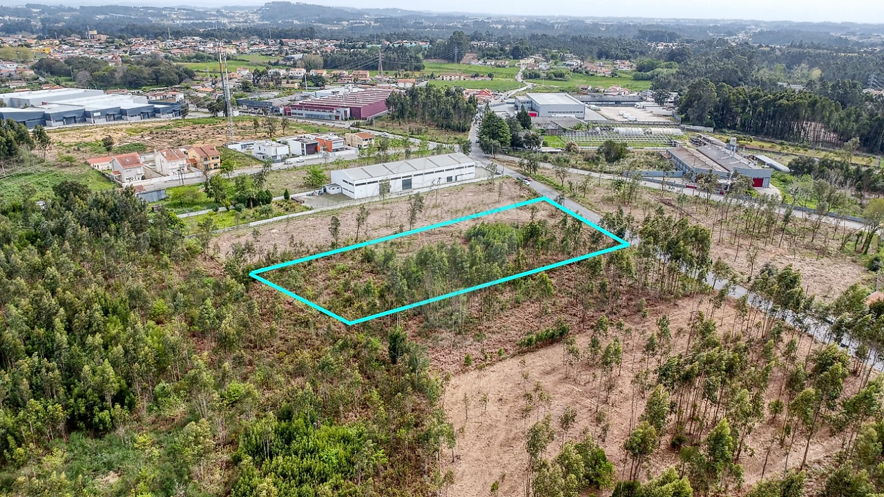 Terreno para Venda em Grijó e Sermonde Foto 2