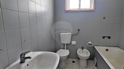 Apartamento T3 para Venda em Seixal, Arrentela e Aldeia de Paio Pires