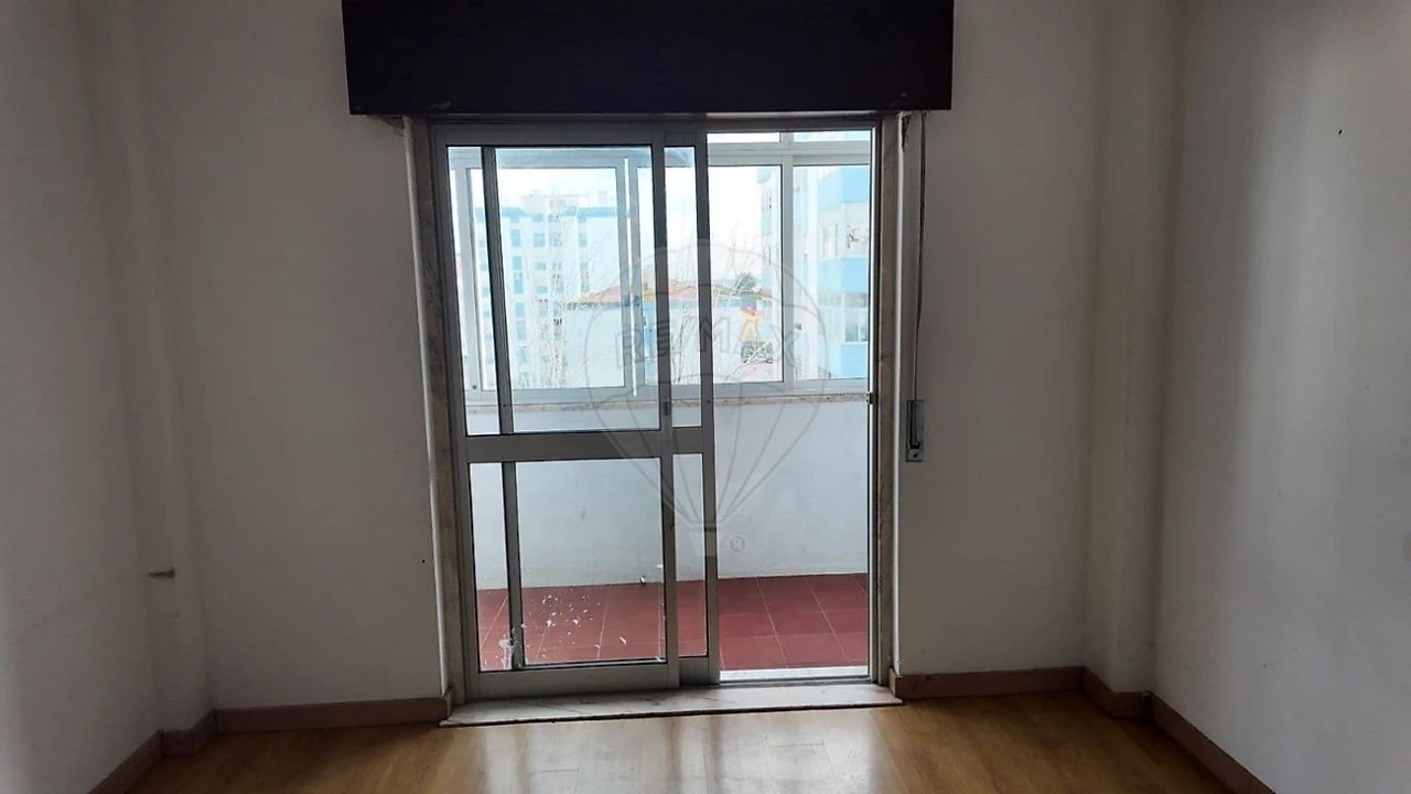 Apartamento T3 para Venda em Seixal, Arrentela e Aldeia de Paio Pires Foto 11