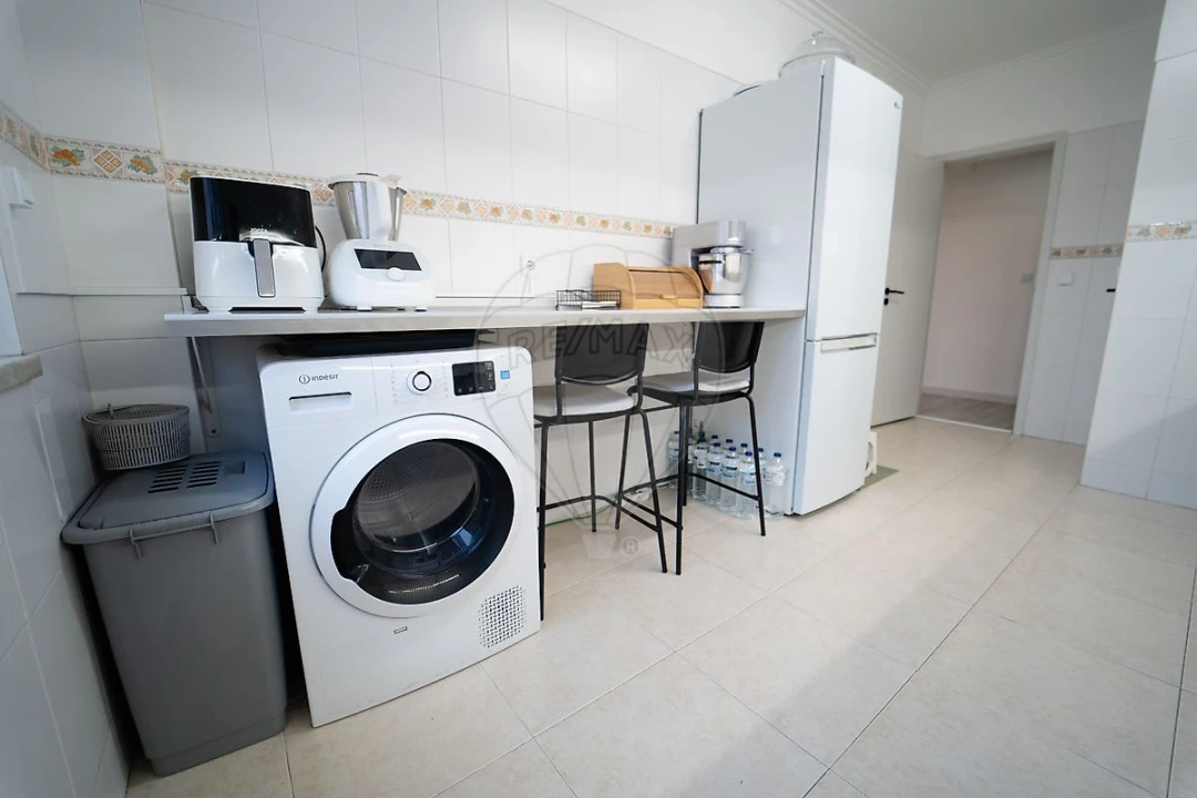 Apartamento T2 para Venda em Cacém e São Marcos Foto 18