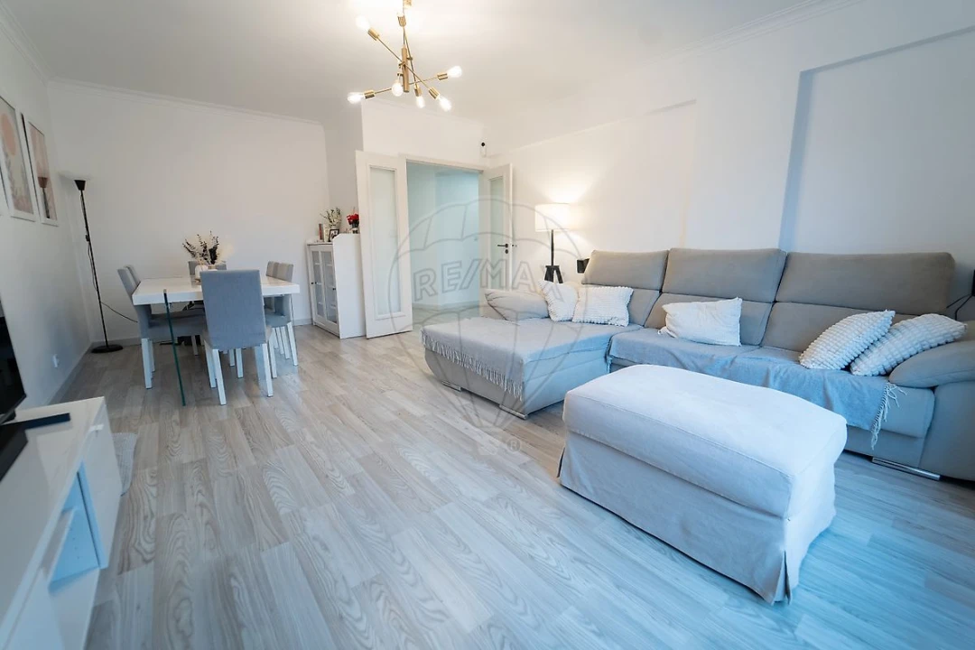 Apartamento T2 para Venda em Cacém e São Marcos Foto 4