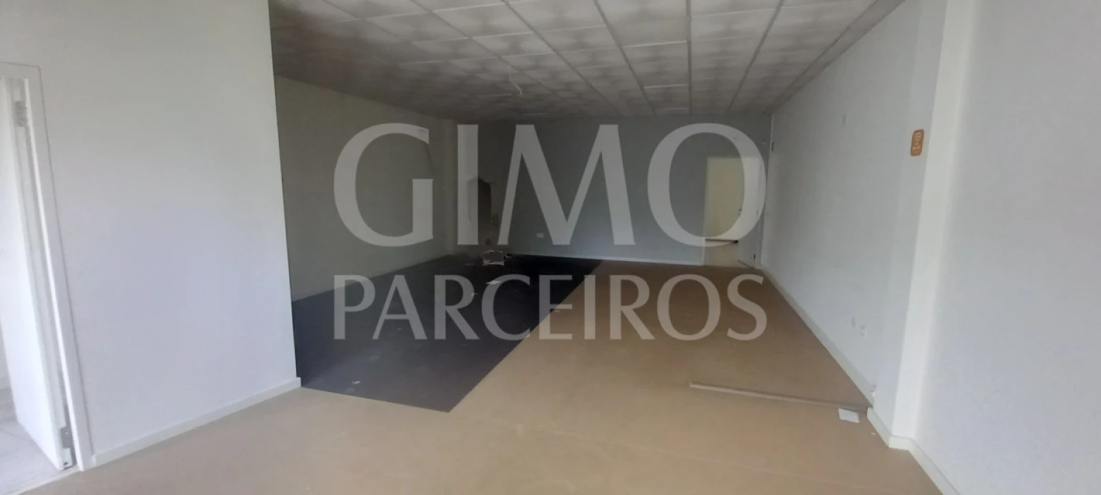 Loja para Venda em Oiã Foto 1