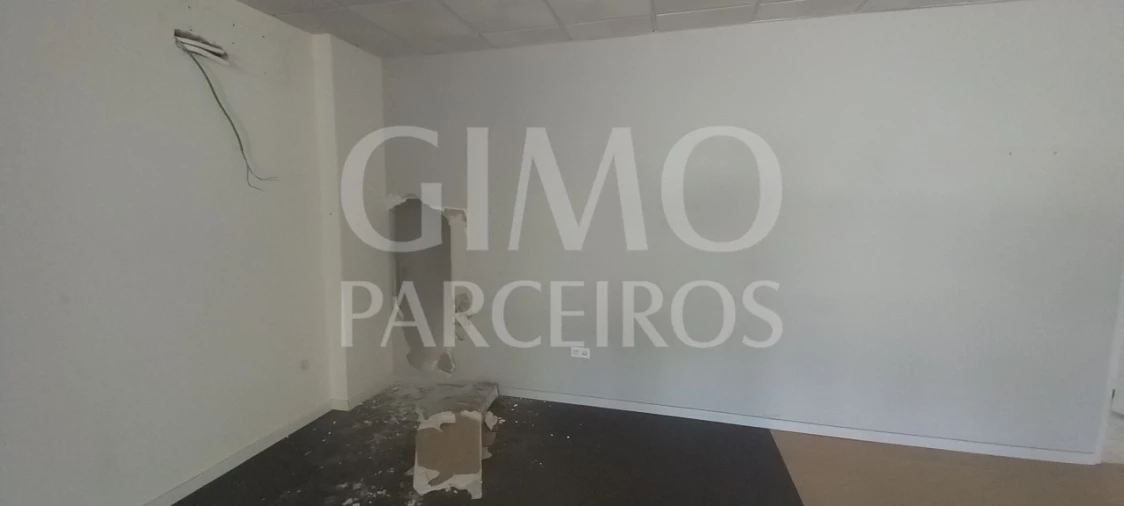 Loja para Venda em Oiã Foto 13