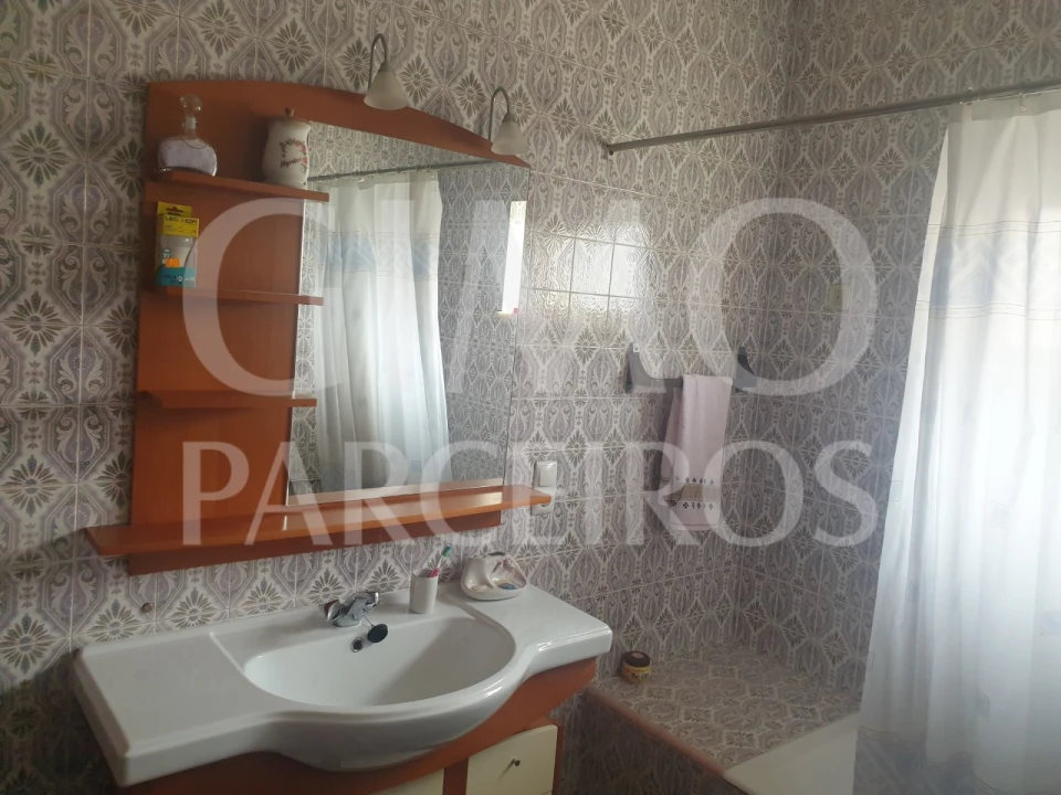 Moradia T6 para Venda em Fermentelos Foto 22