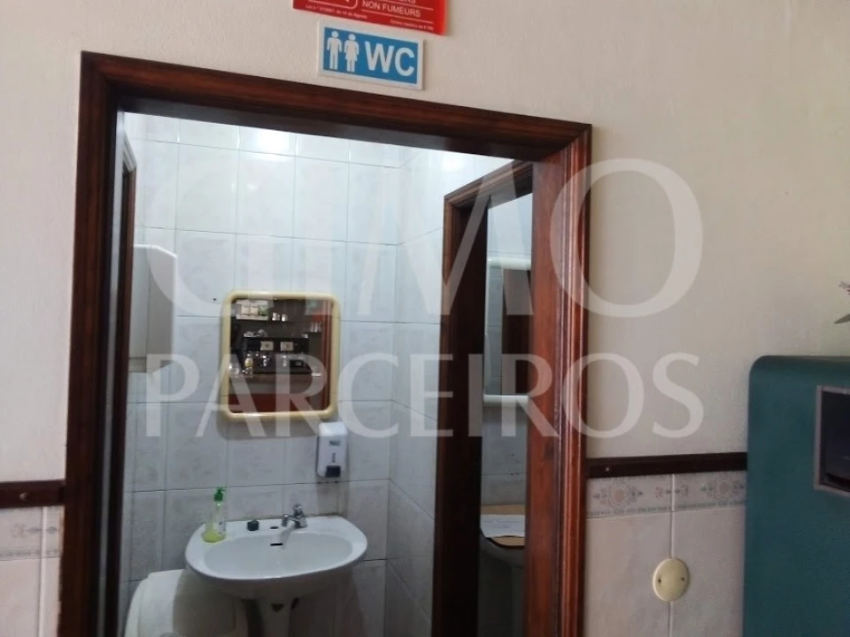 Negócio para Venda em Barrô e Aguada de Baixo Foto 4