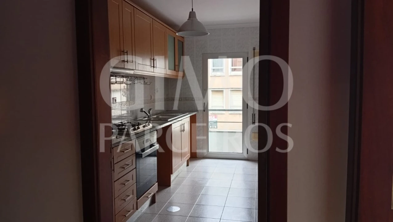 Apartamento T2 para Venda em Oliveira do Bairro Foto 3