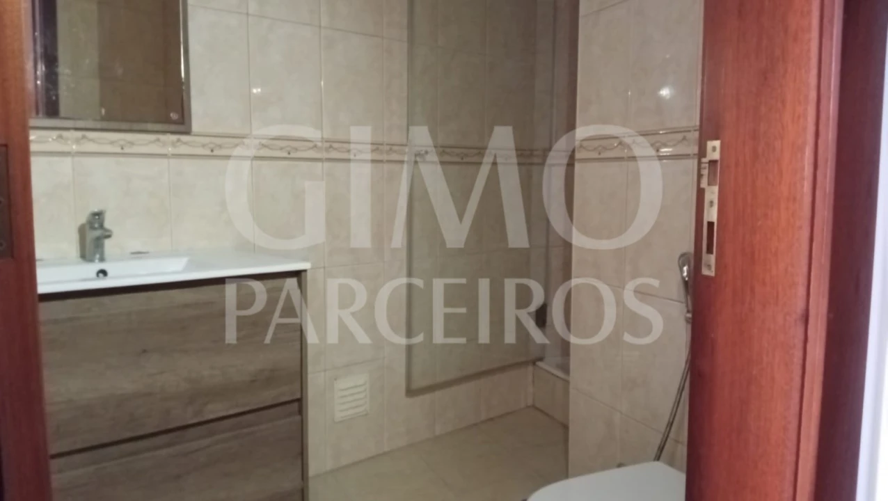 Apartamento T2 para Venda em Oliveira do Bairro Foto 8