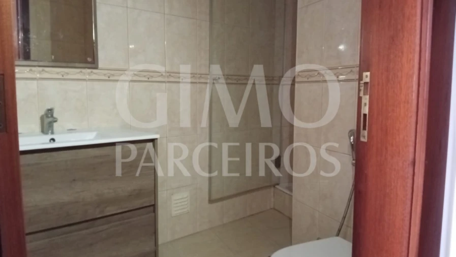 Apartamento T2 para Venda em Oliveira do Bairro Foto 8