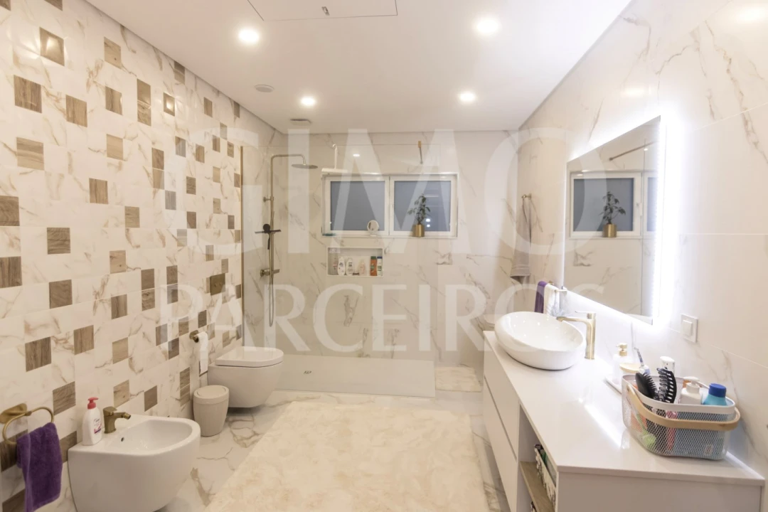 Moradia T3 para Venda em Oliveira do Bairro Foto 9