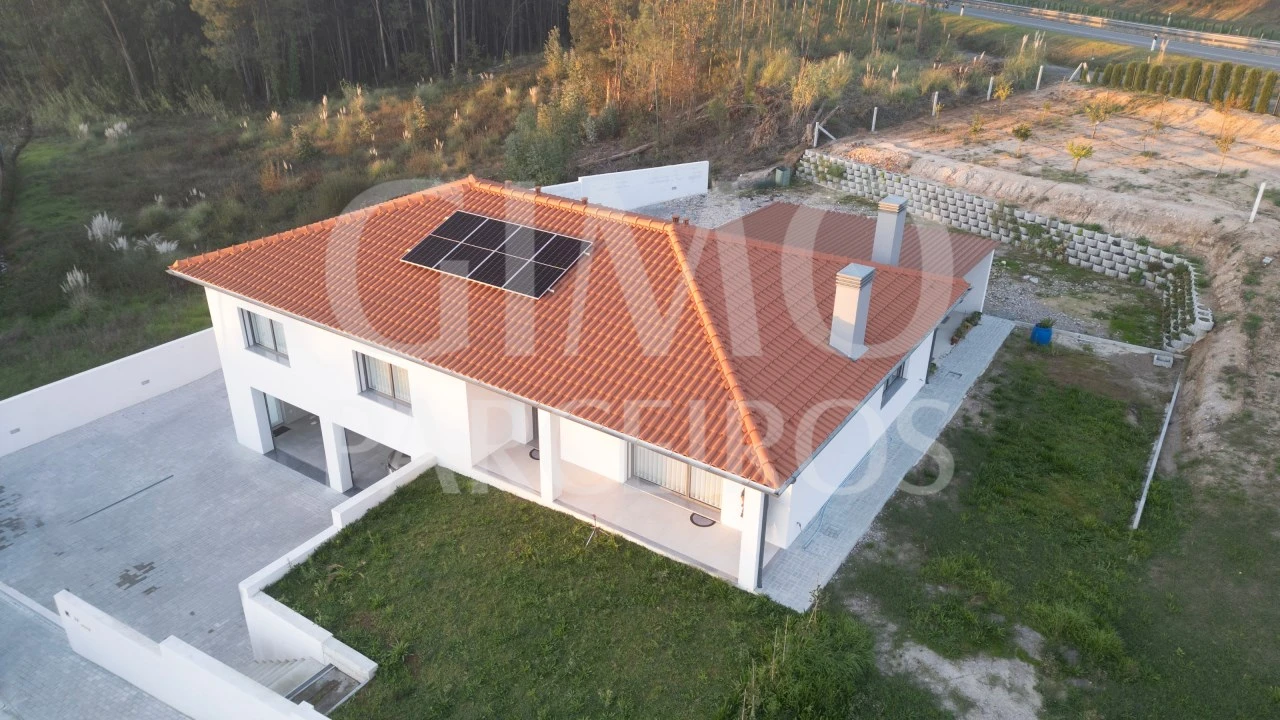 Moradia T3 para Venda em Oliveira do Bairro Foto 17