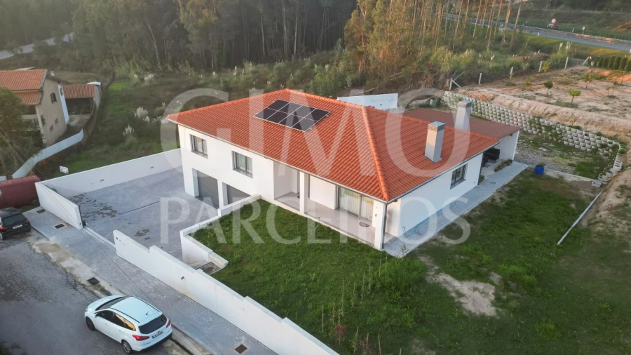 Moradia T3 para Venda em Oliveira do Bairro Foto 2