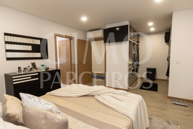 Moradia T3 para Venda em Oliveira do Bairro Foto 11