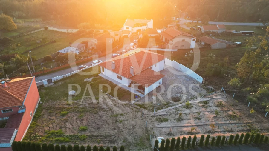 Moradia T3 para Venda em Oliveira do Bairro Foto 18