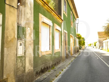 Moradia T4 para Venda em Oliveirinha