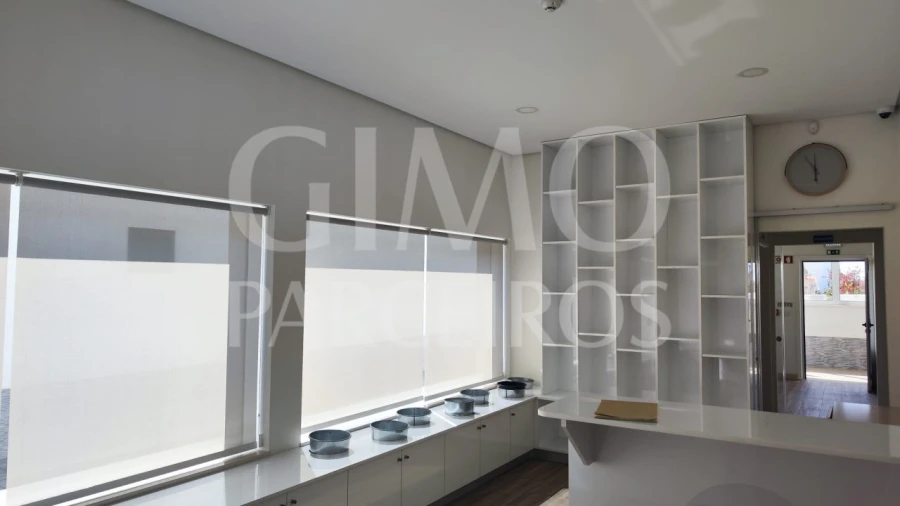 Loja para Arrendamento em Eixo e Eirol Foto 4