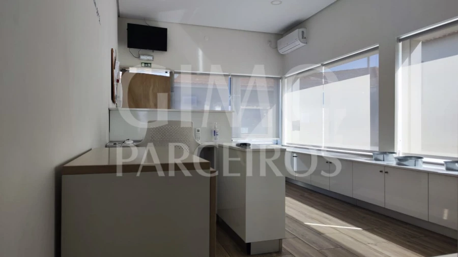 Loja para Arrendamento em Eixo e Eirol Foto 5