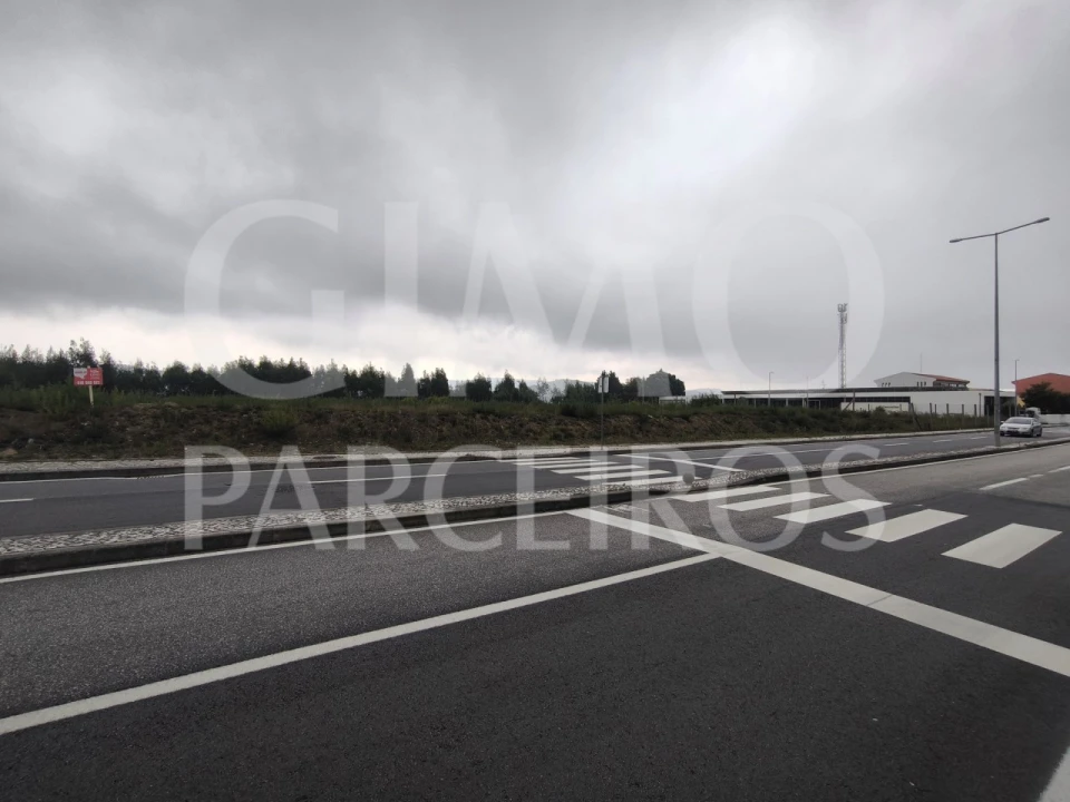 Terreno para Venda em O. Azeméis, Riba-Ul, Ul, Macinhata Seixa, Madail Foto 2