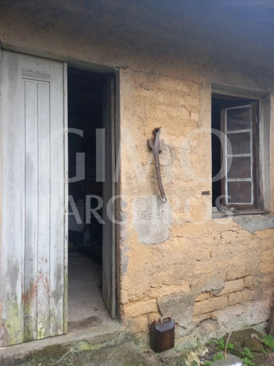 Moradia T2 para Venda em Oiã Foto 2